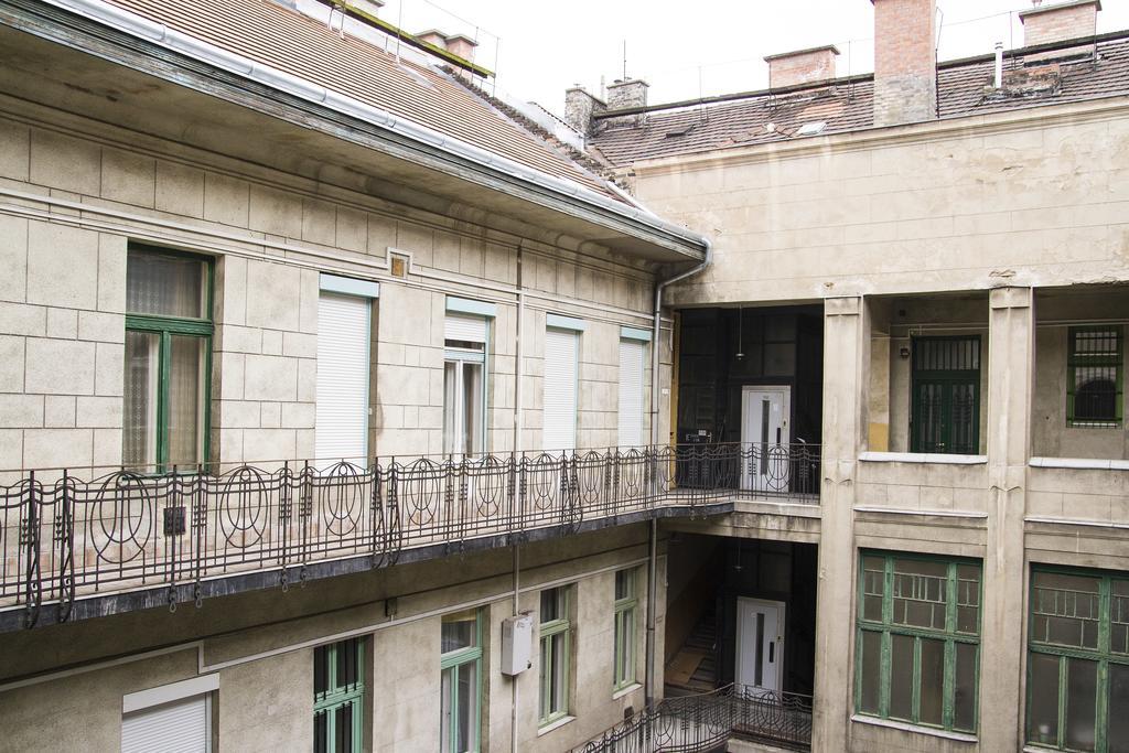 Somogyi Apartman Budapeste Exterior foto